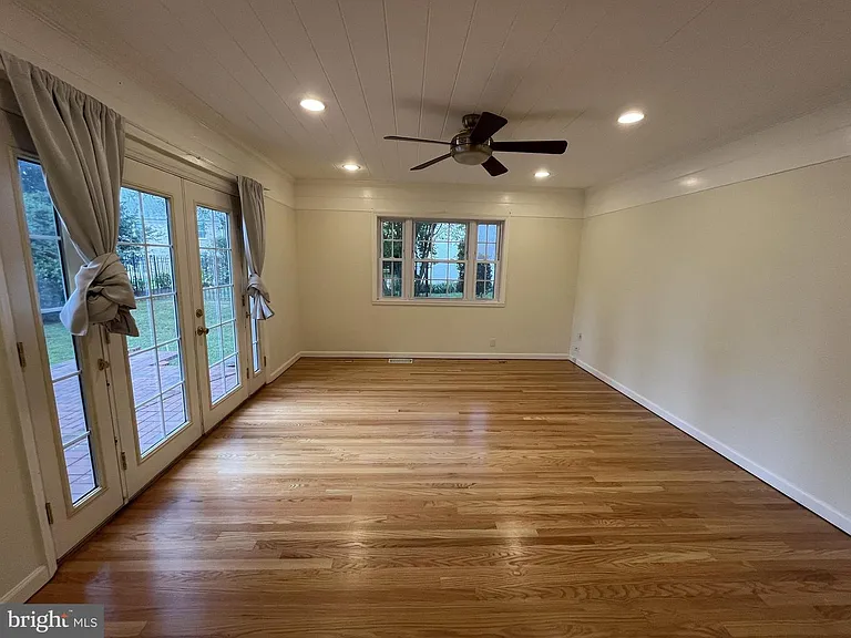 6301 Evermay Dr — Photo 9
