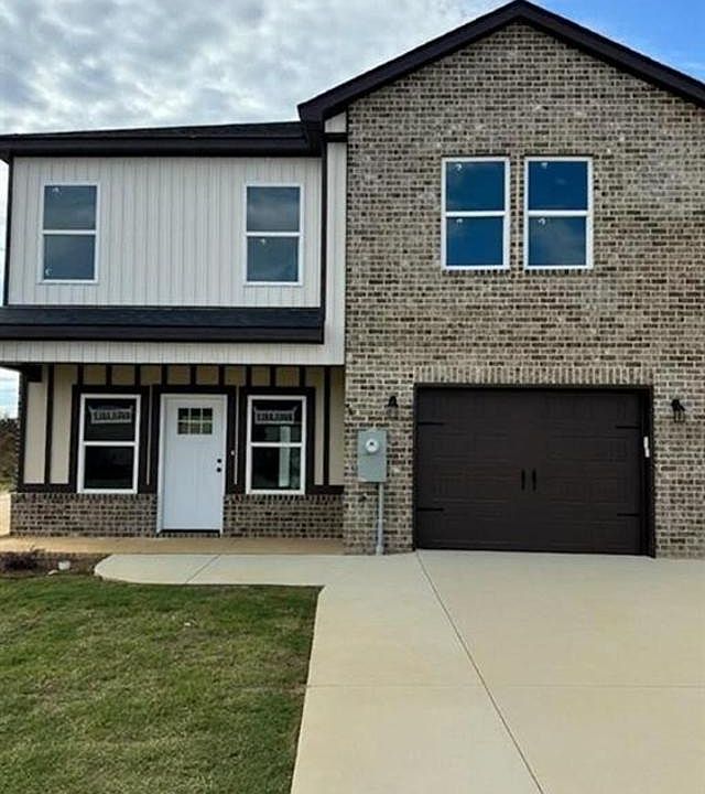 1st image of 258 Beau Claire Cir