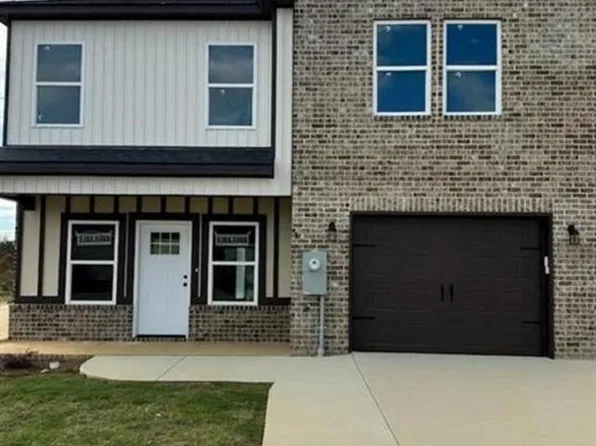 258 Beau Claire Cir, Byron, GA 31008