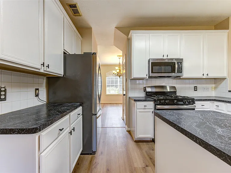 1223 Oak Canyon Ln — Photo 15
