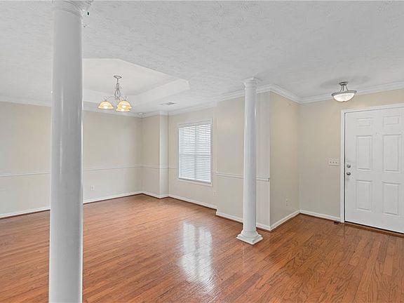 3rd image of 3023 Dotti Dr