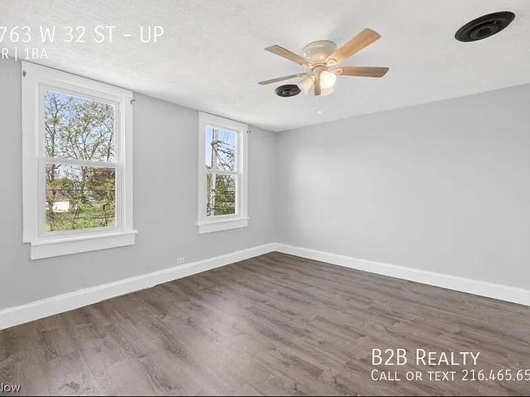 2763 W 32nd St #UP — Photo 5