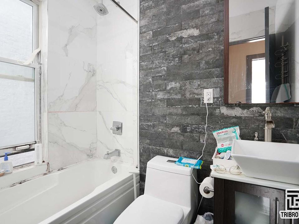 1st image of 141 Greene Ave #1F