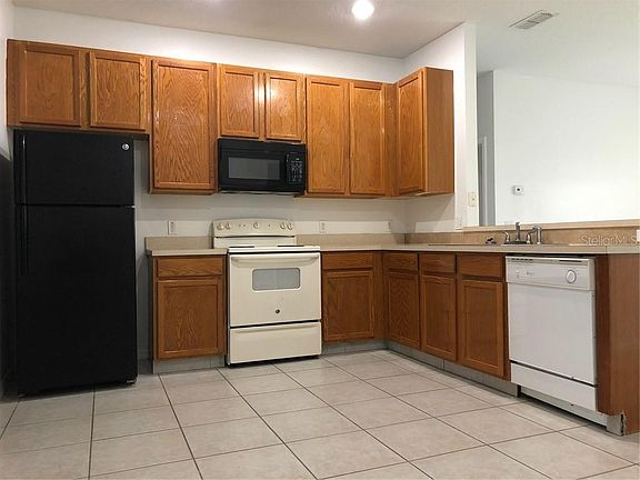 4th image of 1020 Vaquero Ln