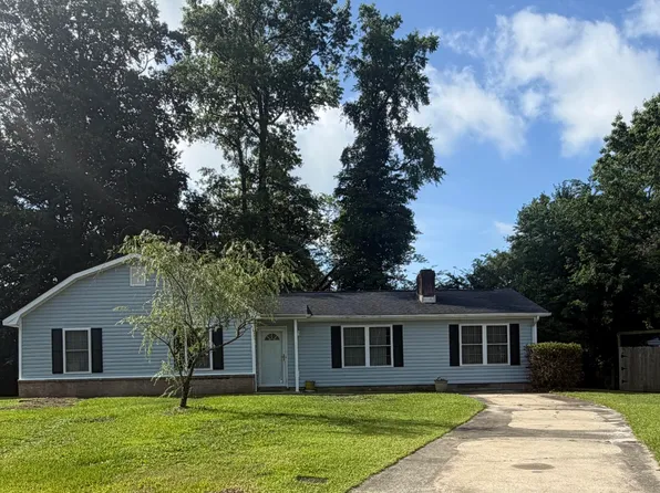 714 Conifer Circle, Jacksonville, NC 28540