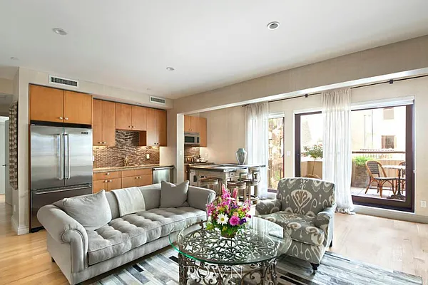 Rented by Town Residential | media 51