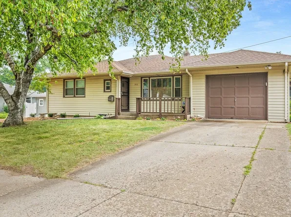 3816 Beach St, Rockford, IL 61108