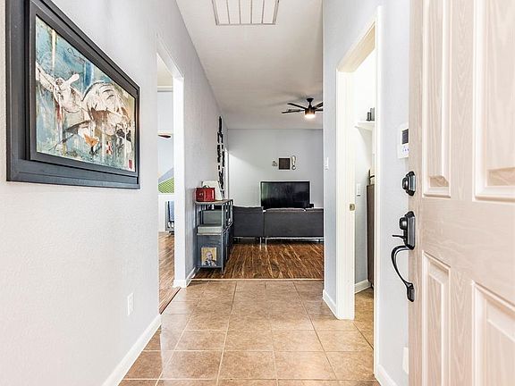 4th image of 3206 Carriage Cove Ct