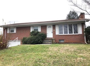 4044 Highway 394, Bluff City, TN 37618