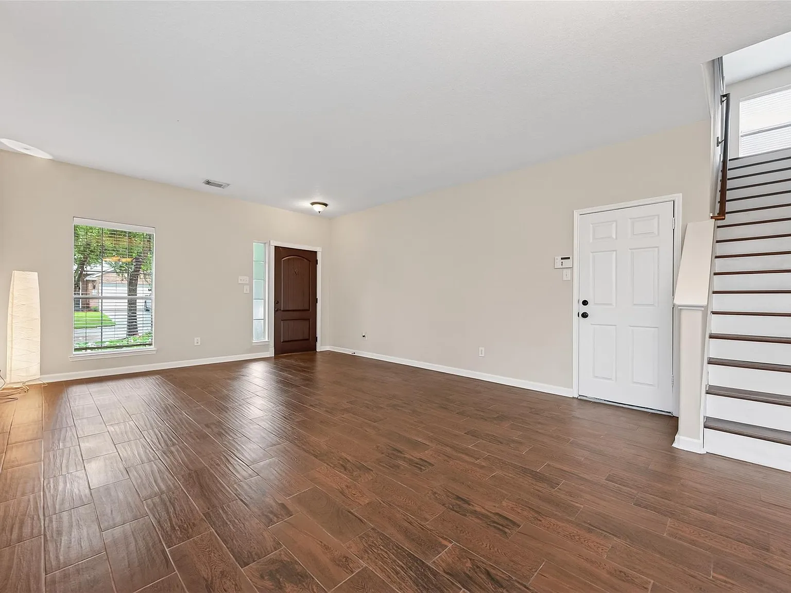 4 bed, 3.5 bath, 2770 sqft, $2,750 — Photo 3