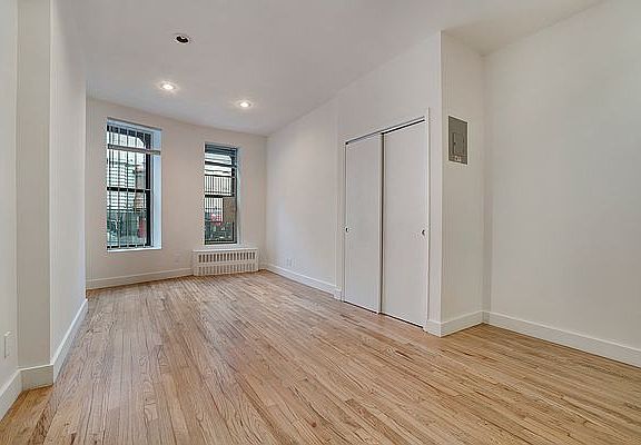 4th image of 132 E 96th St APT 1A