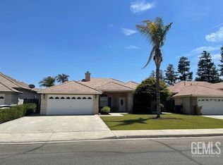 10801 Delusion Dr, Bakersfield, CA 93311