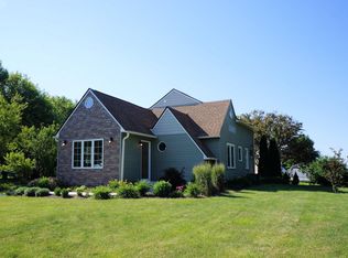 16572 Barber Greene Rd, Sycamore, IL 60178