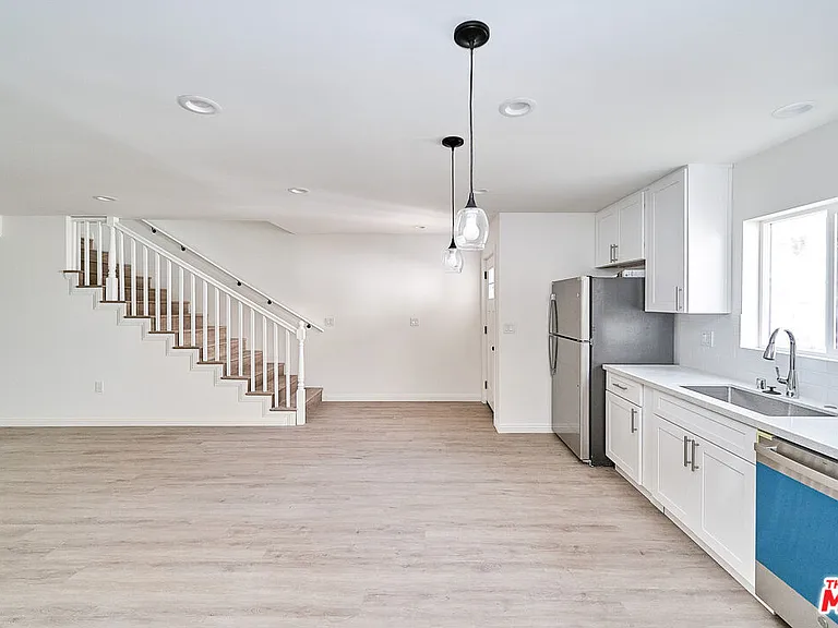 830 S Norton Ave — Photo 7