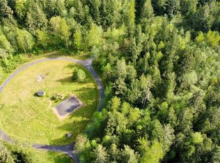 9521 Red Mountain Ln, Maple Falls, WA 98266