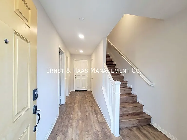14414 Strawberry Ln #4 — Photo 4