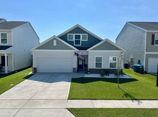 36 Chinquapin St, Beaufort, SC 29906