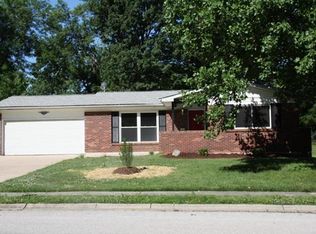 9 Buckingham Pl, Saint Charles, MO 63301