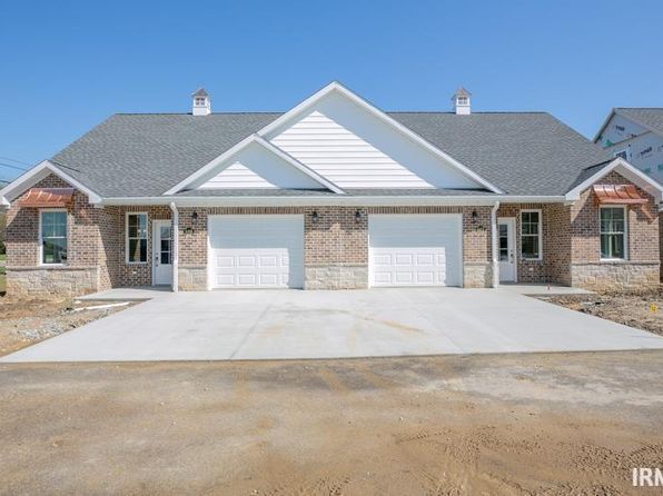8472 Bell Crossing Dr, Newburgh, IN 47630
