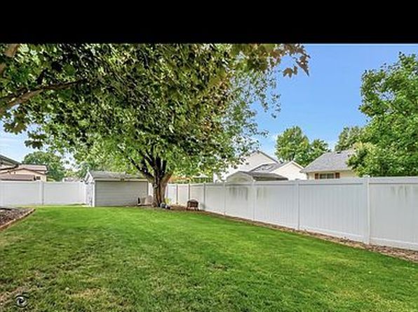 521 Meadows Rd S