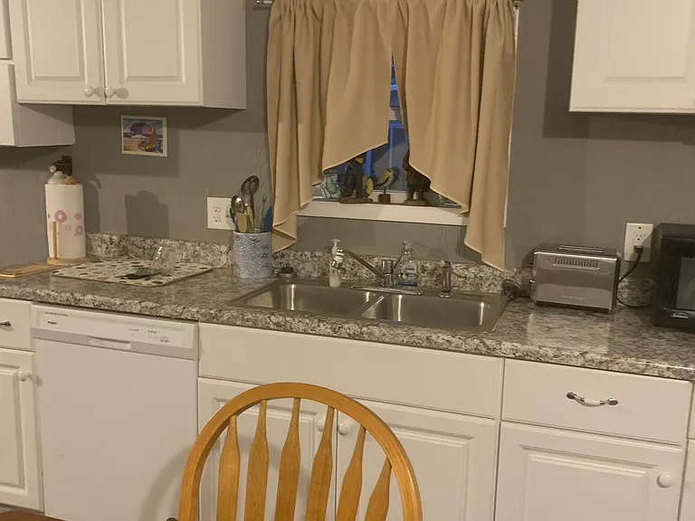 2924 Burnsville St SW — Photo 15