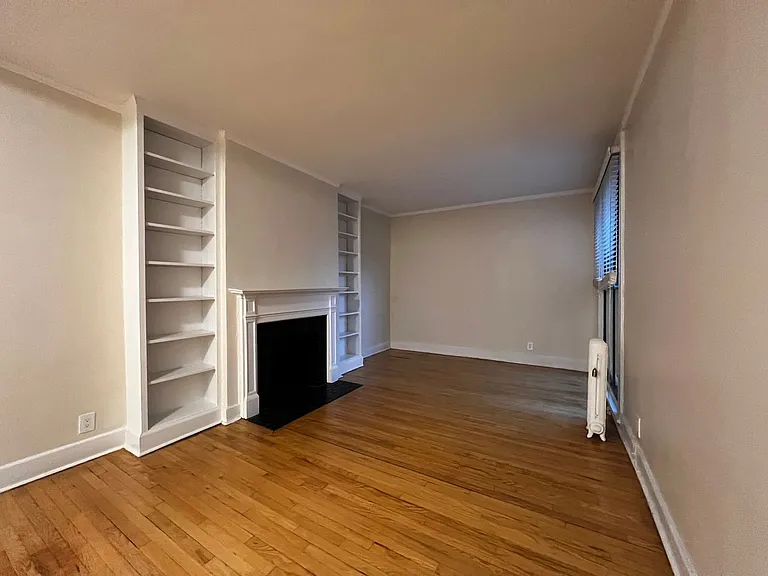 800-810 Michigan — Photo 18