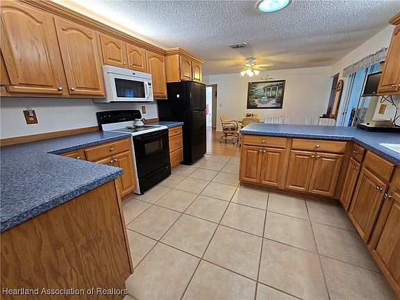 5th image of 2520 W Greenlawn Rd