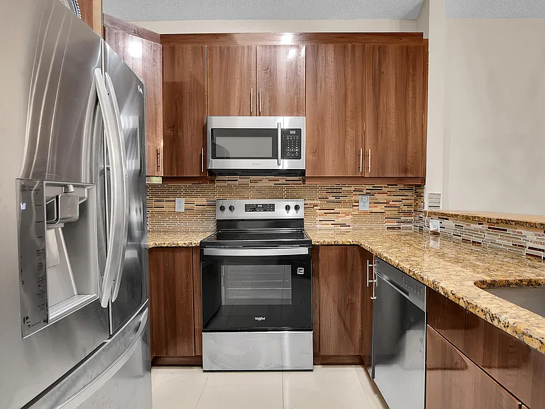 7705 Forest Green Ln — Photo 12