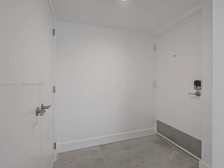 6725 Harding Ave #504 — Photo 23