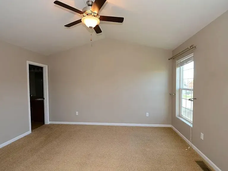 902 Powers Blvd — Photo 7