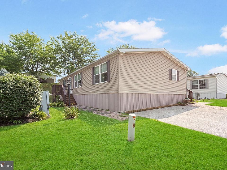 1st image of 60 Broadwing Dr