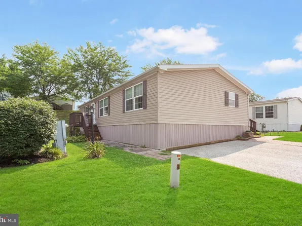 60 Broadwing Dr, Hanover, PA 17331