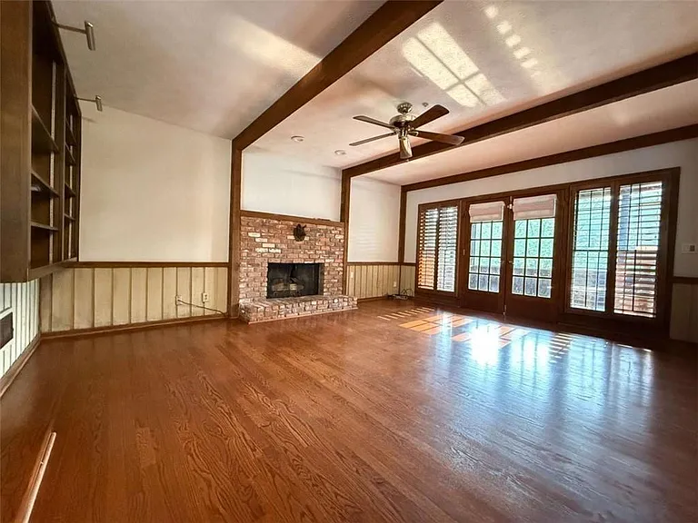 8710 Mount Rushmore Dr — Photo 4