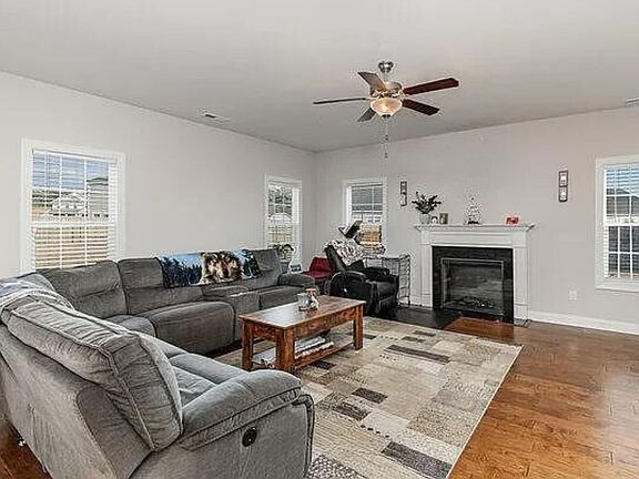 4th image of 117 Tiburon Ct