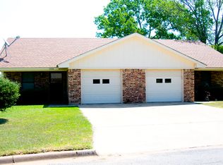 111A Willow Ln, Stephenville, TX 76401