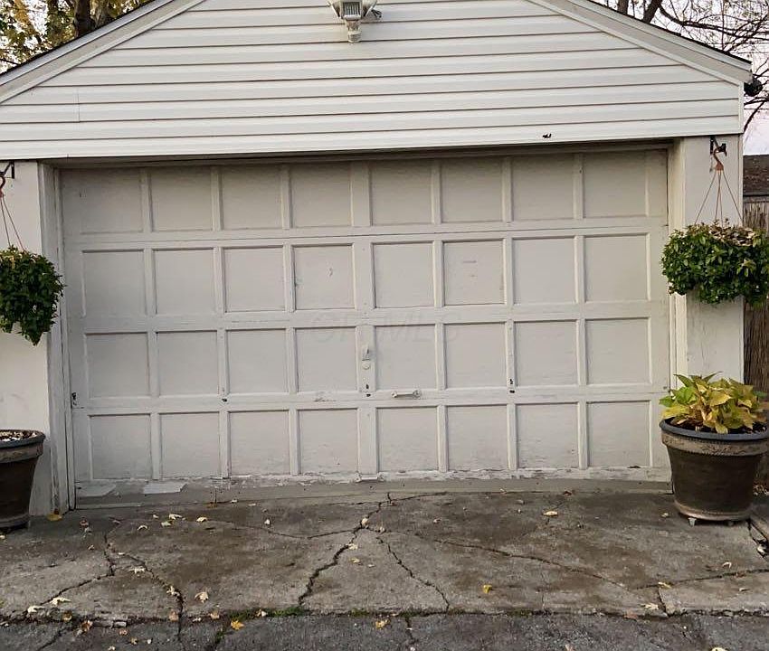 2nd image of 865 S Ashburton Rd