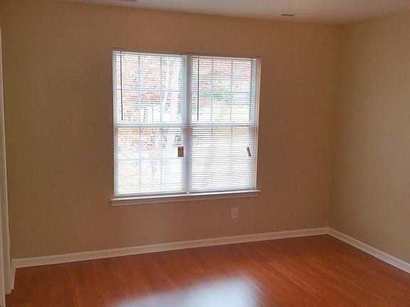 5th image of 680 Campbell Burn Ct