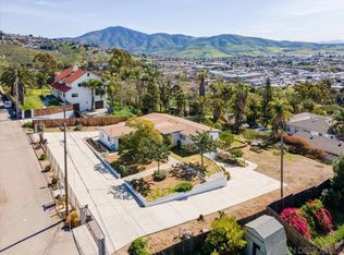 1945 Knob Hill Dr, Spring Valley, CA 91977