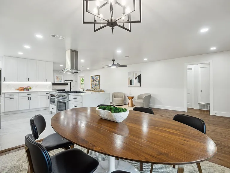 10228 San Juan Ave — Photo 6