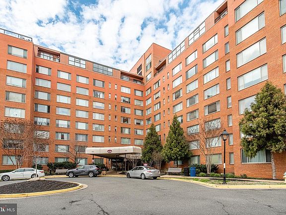 2nd image of 1111 Arlington Blvd APT 208
