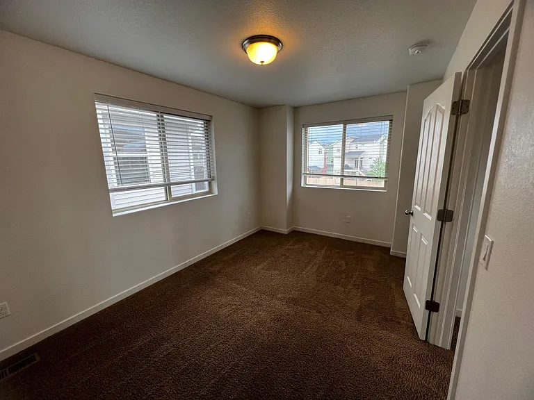4458 Elegant St — Photo 6