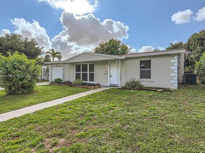 6490 SW 8th St, Pompano Beach, FL, 33068