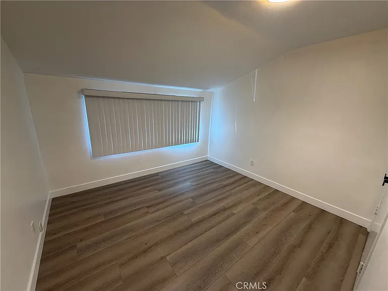 8414 Owensmouth Ave — Photo 11