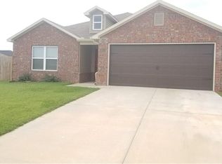 832 NW Evans Cir, Bentonville, AR 72713