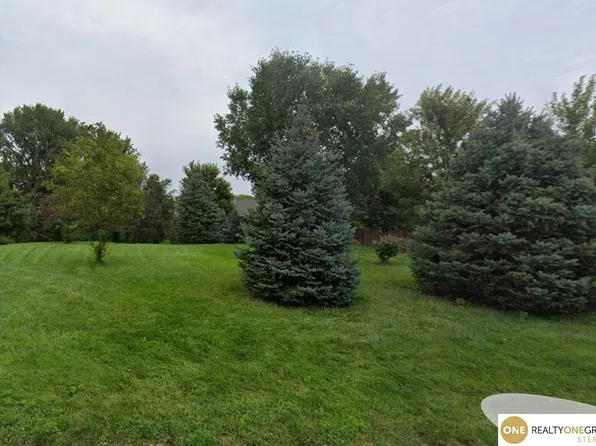 16412 Craig Ave, Bennington, NE 68007