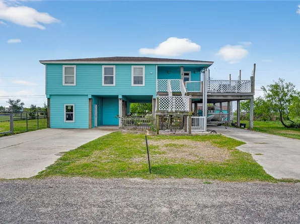 70 W Castle Oak, Rockport, TX 78382
