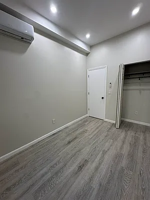 Rented by R New York | media 33