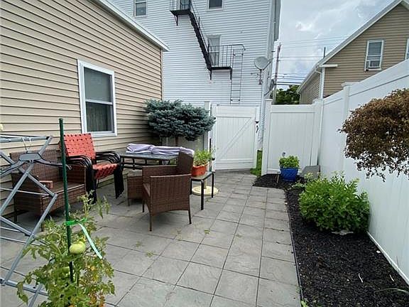 5th image of 501 Wood St #E