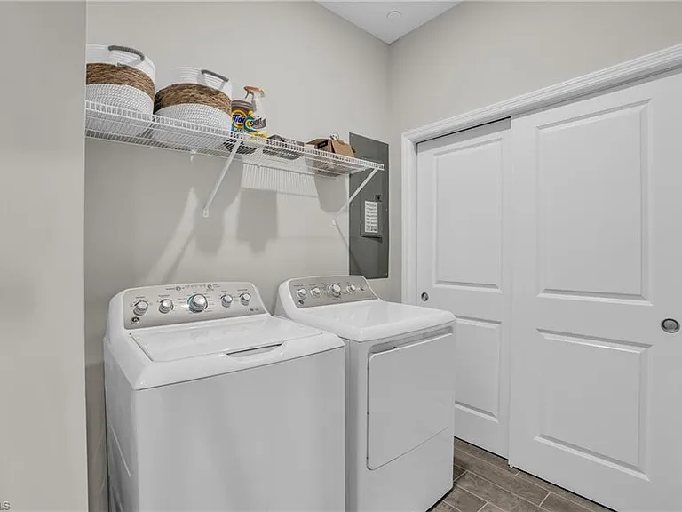 11841 Venetian Lagoon Dr #204 — Photo 28