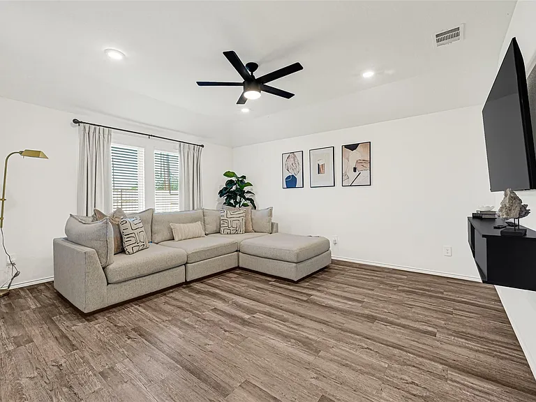 210 Coral Drift Ct — Photo 13